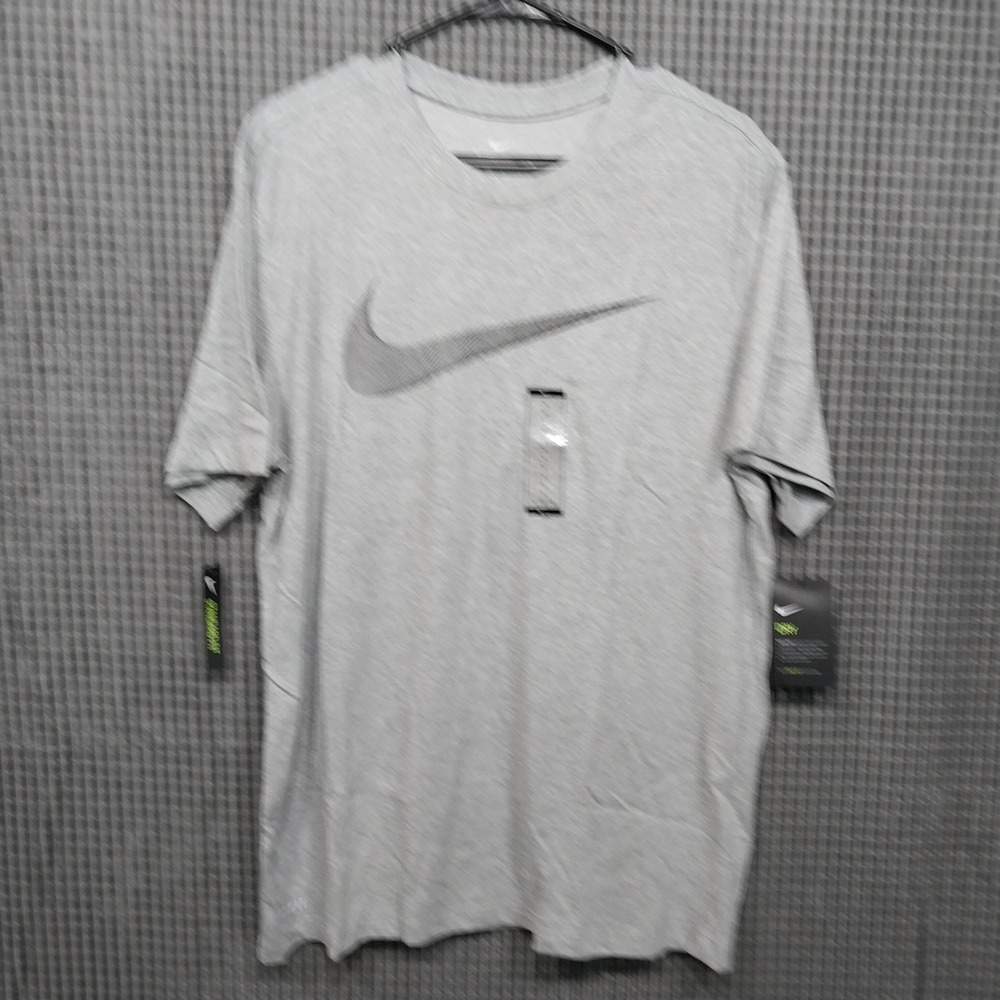 Nike Mens T-Shirt Dri-FIT Graphic Swoosh Training Tee Large Gray‎